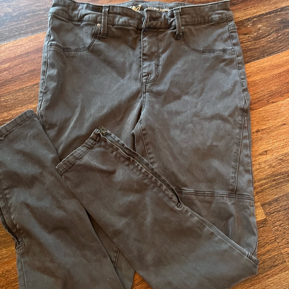 Mossimo size 4